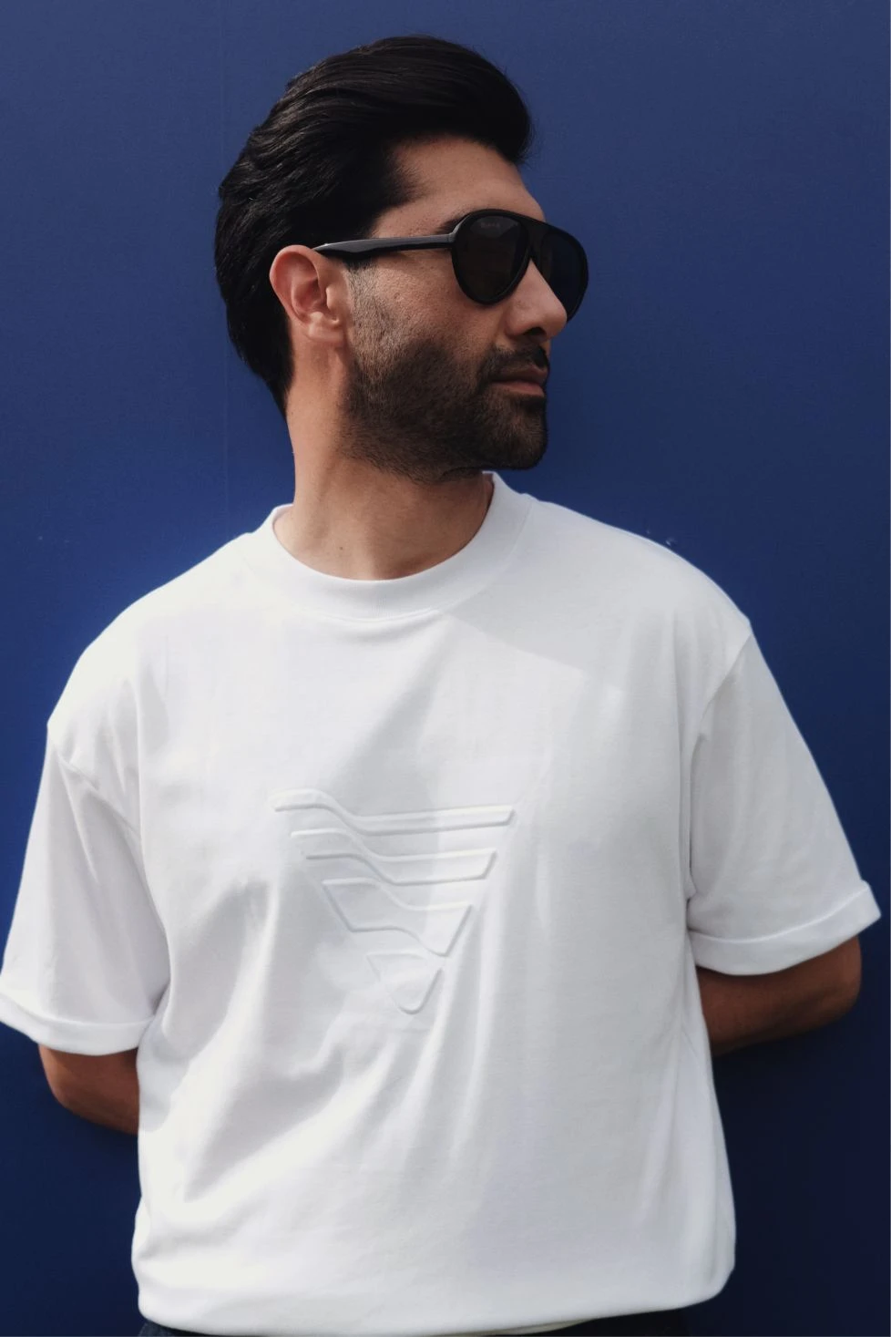 تیشرت لوگو برجسته